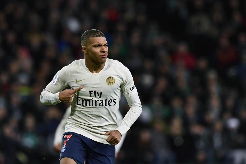 别怪 AI 不行了！是你没用对：DeepSeek 这 10 个隐藏技巧，让效率翻倍